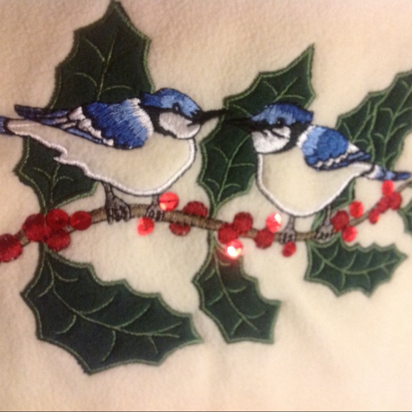 FALL TO WINTER Theme Birds & Holly Soft Snuggly FLEECE SALE! Brand NEW! 2X 3X 4X - Picture 2 of 8